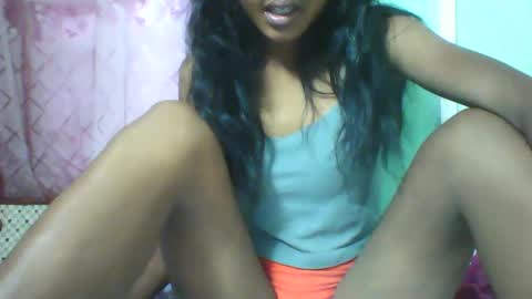 Snapshot of vounialdy chatting on 01.24.25 vounialdy online show from 01.24.25