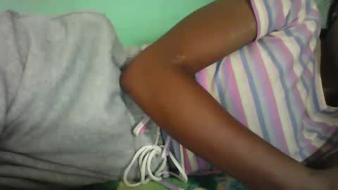 Snapshot of vounialdy chatting on 02.28.25 vounialdy online show from 02.28.25