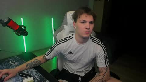 Snapshot of vova_belkin_ chatting on 05.17.26 vova online show from 05.17.26