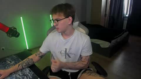 Snapshot of vova_belkin_ chatting on 05.20.26 vova online show from 05.20.26