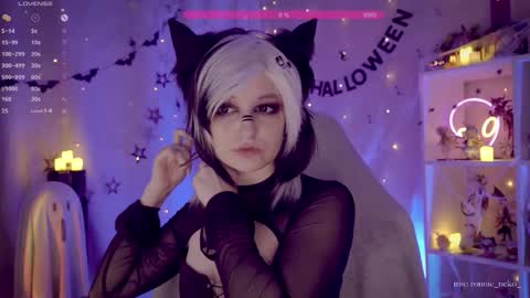 vronnier online show from 10.31.25