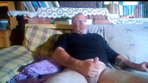 Snapshot of vuda77 chatting on 01.17.25 oscar online show from 01.17.25