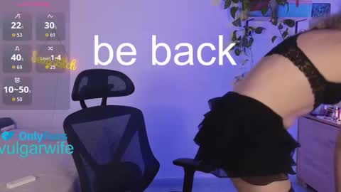 Snapshot of vulgar_wife chatting on 09.28.25 Vikky online show from 09.28.25