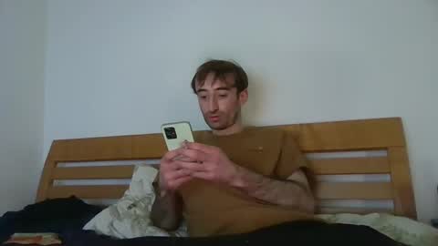 Snapshot of vwelad6969 chatting on 01.06.25 hung boy online show from 01.06.25