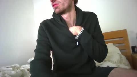 Snapshot of vwelad6969 chatting on 01.15.25 hung boy online show from 01.15.25