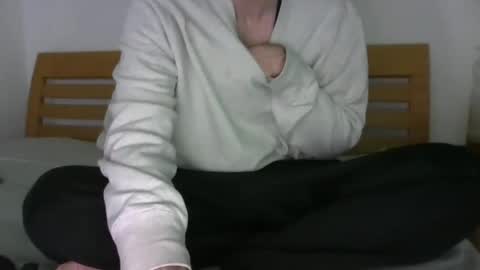 Snapshot of vwelad6969 chatting on 01.26.25 hung boy online show from 01.26.25