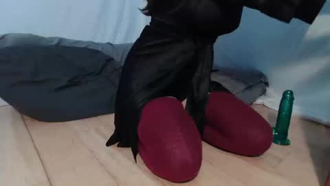 Snapshot of wacky_weirdo chatting on 09.22.25 Rose online show from 09.22.25