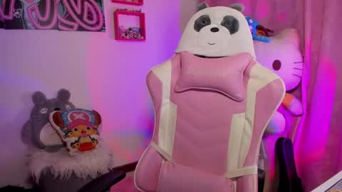 AIKA  online show from 09.22.25