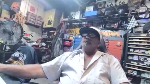 wakesblowinclouds online show from 09.28.25