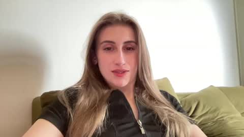 walkiria19 online show from 06.14.26