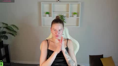 Snapshot of wanda_gomez chatting on 09.25.25 Wanda online show from 09.25.25