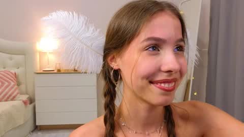 Wendy. Hello Honeys Ill see you 2nd 5th 7th this week love you3 online show from 02.04.25