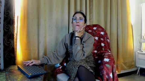 Snapshot of wanda_walton chatting on 02.06.25 Wanda online show from 02.06.25