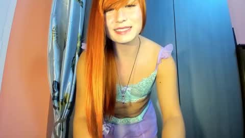 Snapshot of wanderlust_xxx chatting on 10.25.25 Sarah Catalina Amado. Wanderlust online show from 10.25.25