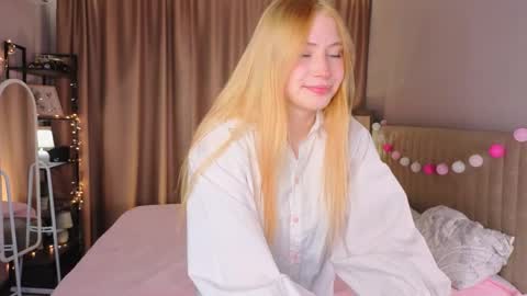 Snapshot of wanetahettrick chatting on 05.29.26 Amelia online show from 05.29.26