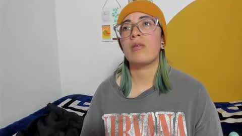 Snapshot of waningrosee chatting on 11.18.25 Waningrose Lu online show from 11.18.25