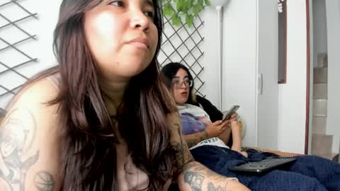 Snapshot of waningrosee chatting on 07.14.26 Waningrose Lu online show from 07.14.26
