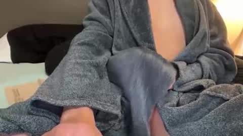 Snapshot of wantingtoplay97 chatting on 12.17.25 wantingtoplay97 online show from 12.17.25