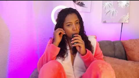 Snapshot of warisgoddes chatting on 02.06.26 EMILY online show from 02.06.26