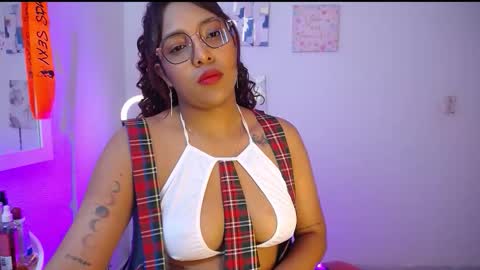 Snapshot of warisgoddes chatting on 02.09.26 EMILY online show from 02.09.26