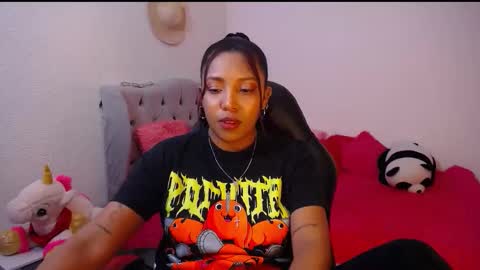 Snapshot of warisgoddes chatting on 02.19.26 EMILY online show from 02.19.26