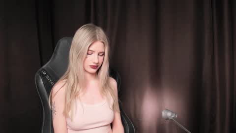 waterfallwoods online show from 01.11.25