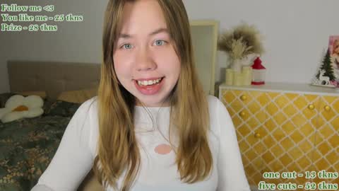 Snapshot of watermelon_sugar_ chatting on 12.11.24 Tess Pls support me with Can we reach 155 my favorite number online show from 12.11.24