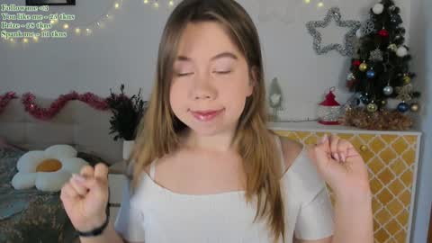 Snapshot of watermelon_sugar_ chatting on 01.07.25 Tess Pls support me with Can we reach 155 my favorite number online show from 01.07.25