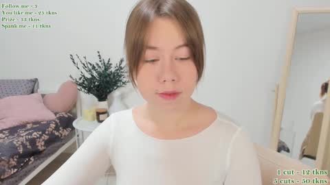 Snapshot of watermelon_sugar_ chatting on 03.04.25 Tess Pls support me with Can we reach 155 my favorite number online show from 03.04.25