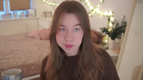 Snapshot of watermelon_sugar_ chatting on 11.30.25 Tess Pls support me with Can we reach 155 my favorite number online show from 11.30.25