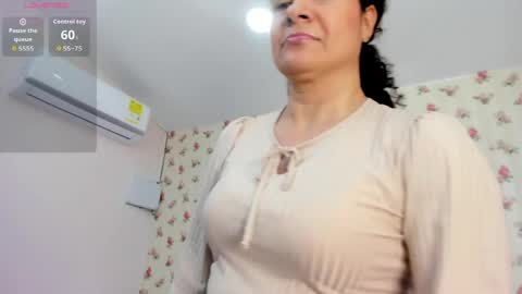 Snapshot of watson_crystal00 chatting on 05.30.26 Milf Latina online show from 05.30.26