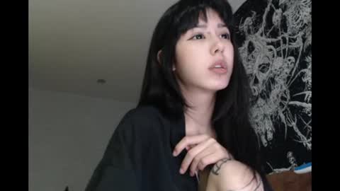 Snapshot of wavy_nights chatting on 06.22.26 Mina online show from 06.22.26