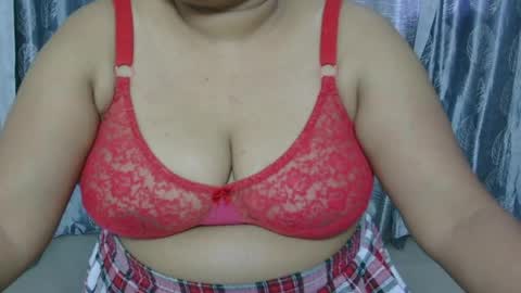 Snapshot of we_are_indian chatting on 05.20.26 khushiwife kabirhubby kavyasexy gf online show from 05.20.26