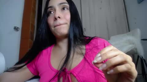 Snapshot of we_we77 chatting on 09.30.25 we_we77 online show from 09.30.25