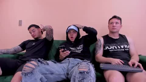 Jhonny Dick  his neighbors. online show from 01.15.25