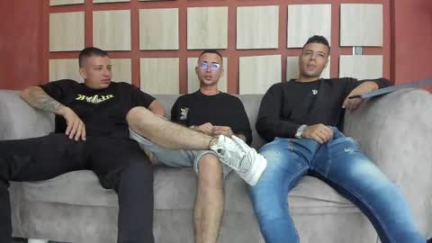 Jhonny Dick  his neighbors. online show from 02.22.25