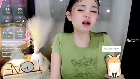 Snapshot of webcum_mami chatting on 06.14.26 mami abby online show from 06.14.26