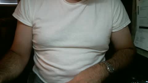 Snapshot of wellandwelland chatting on 09.12.25 wellandwelland online show from 09.12.25