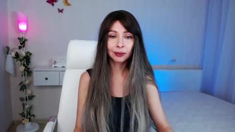 Wendi Foster online show from 12.24.24