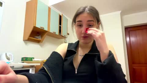 Anna online show from 04.21.26