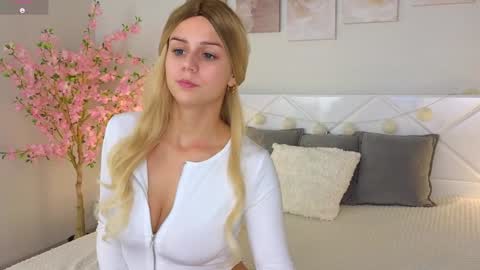 Snapshot of wendy__doll chatting on 12.15.24 Im Wendy online show from 12.15.24