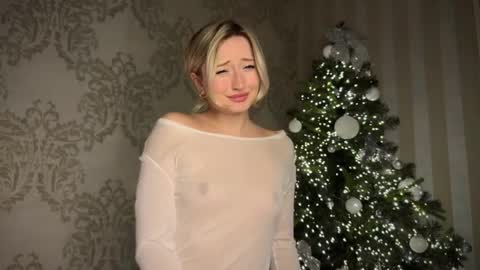 Daisy    online show from 01.14.25