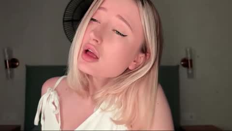 Daisy    online show from 02.21.26