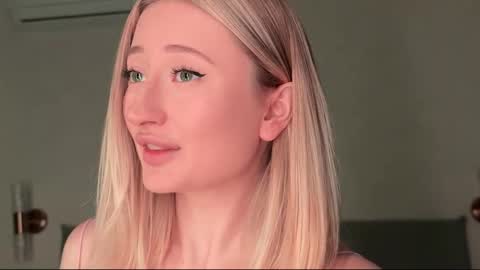 Daisy    online show from 02.23.26