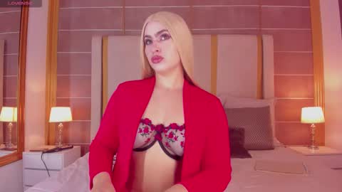 Wen fox  online show from 02.12.26