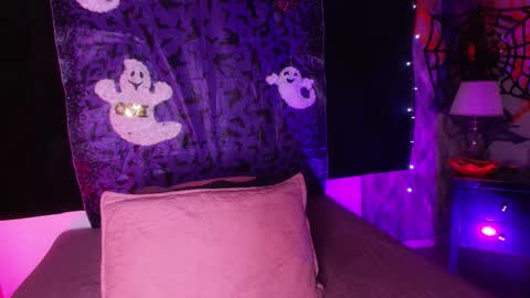 WEN SHENG online show from 10.15.25