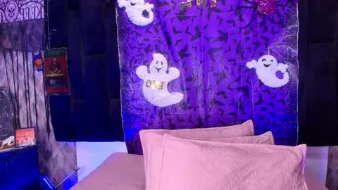 WEN SHENG online show from 10.18.25