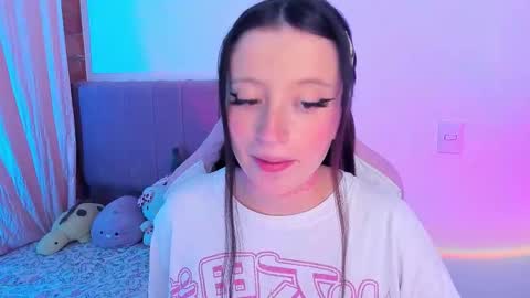 Wenstacie INDEPENDENT MODEL online show from 10.02.25