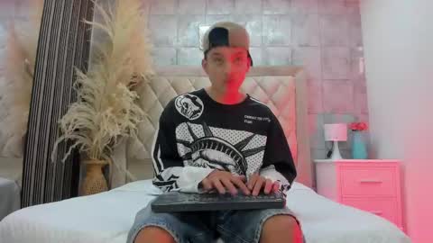 Snapshot of wesley_boyy_ chatting on 05.25.26 Wesley online show from 05.25.26