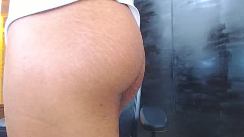 Wesley Rogger online show from 10.08.25